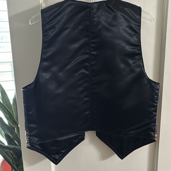 Beautiful Equestrian Vest - Picture 3 of 4